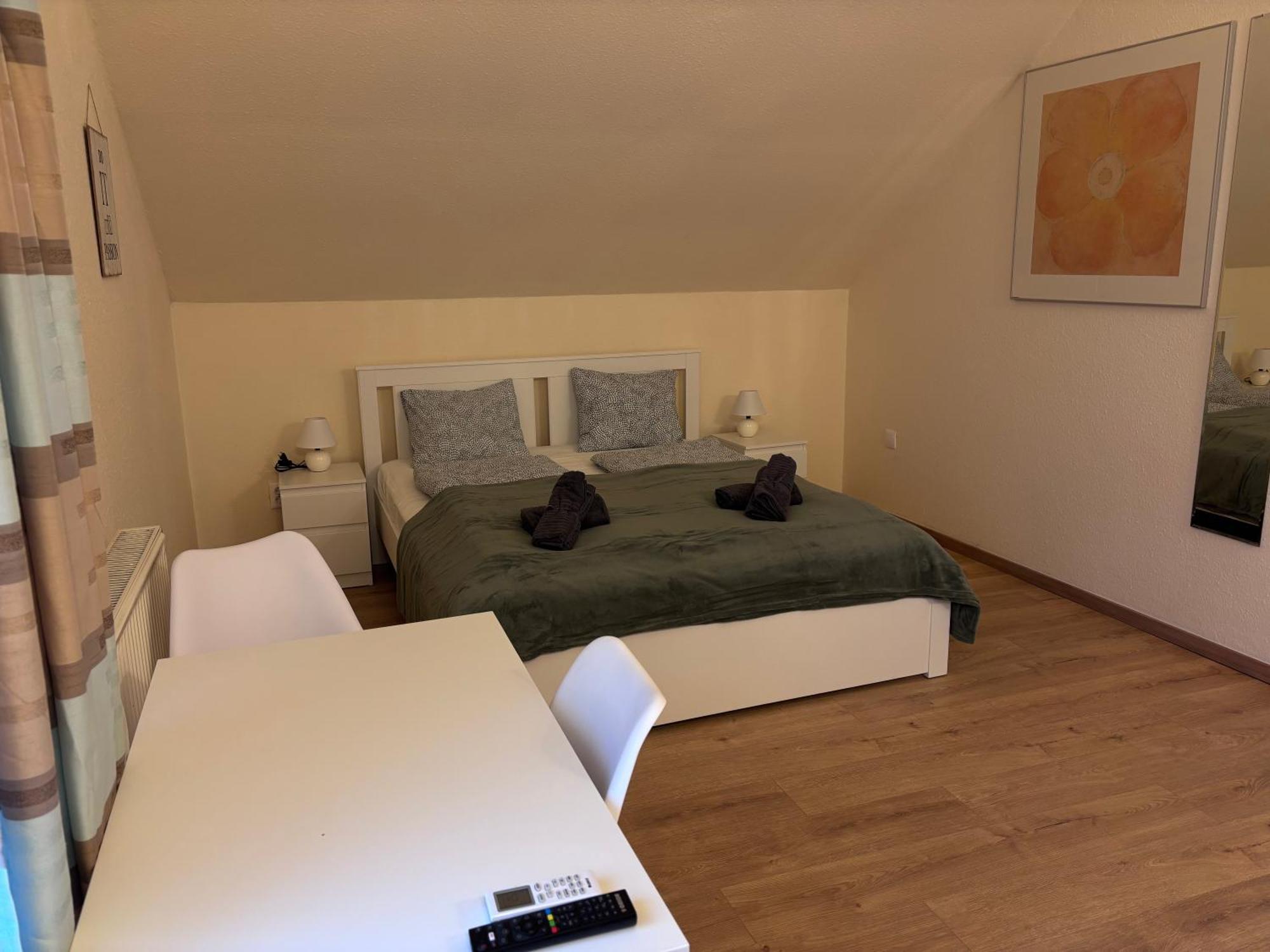 Airportmax Panzio Bed & Breakfast Vecses Bagian luar foto