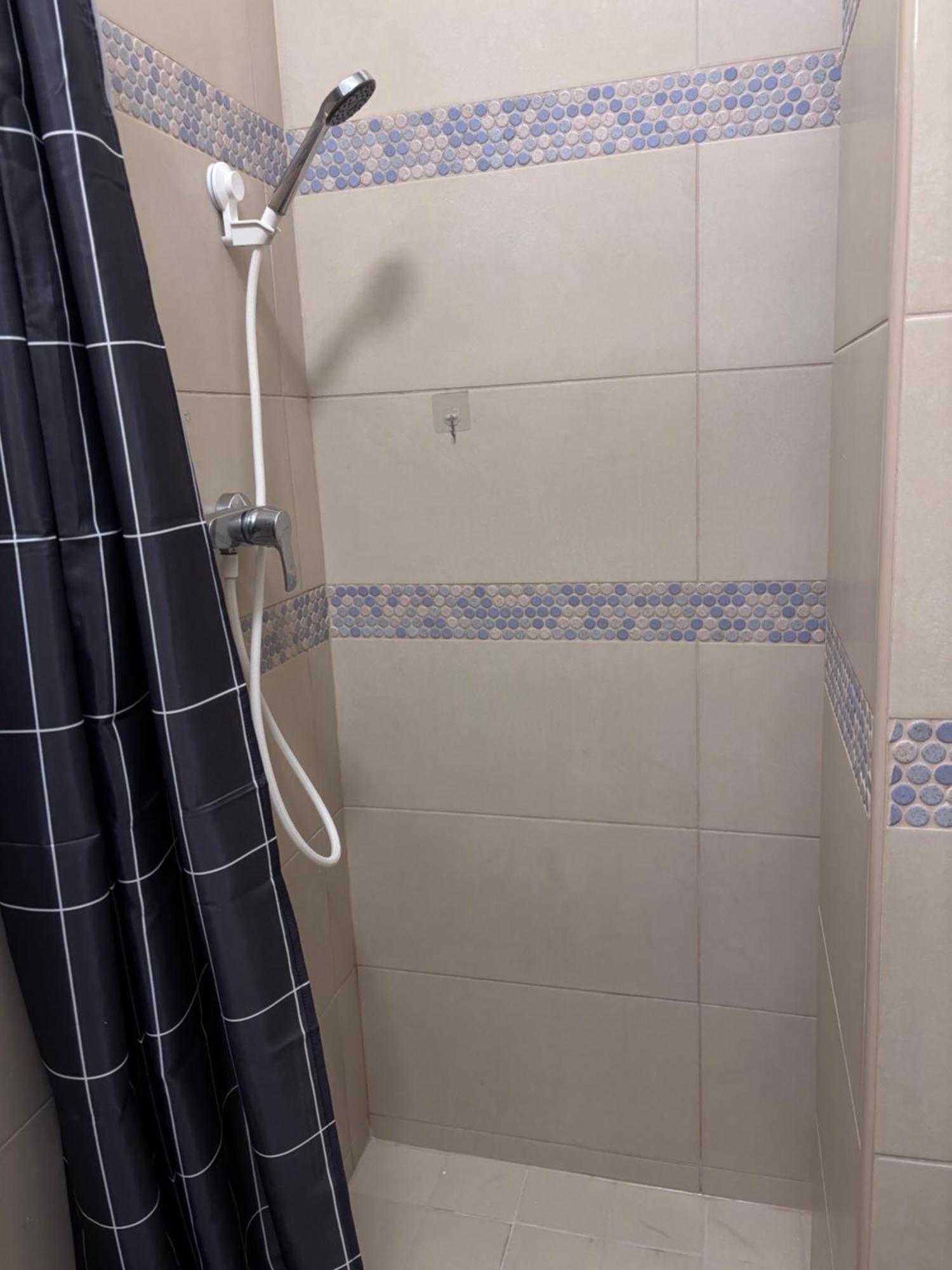 Airportmax Panzio Bed & Breakfast Vecses Bagian luar foto