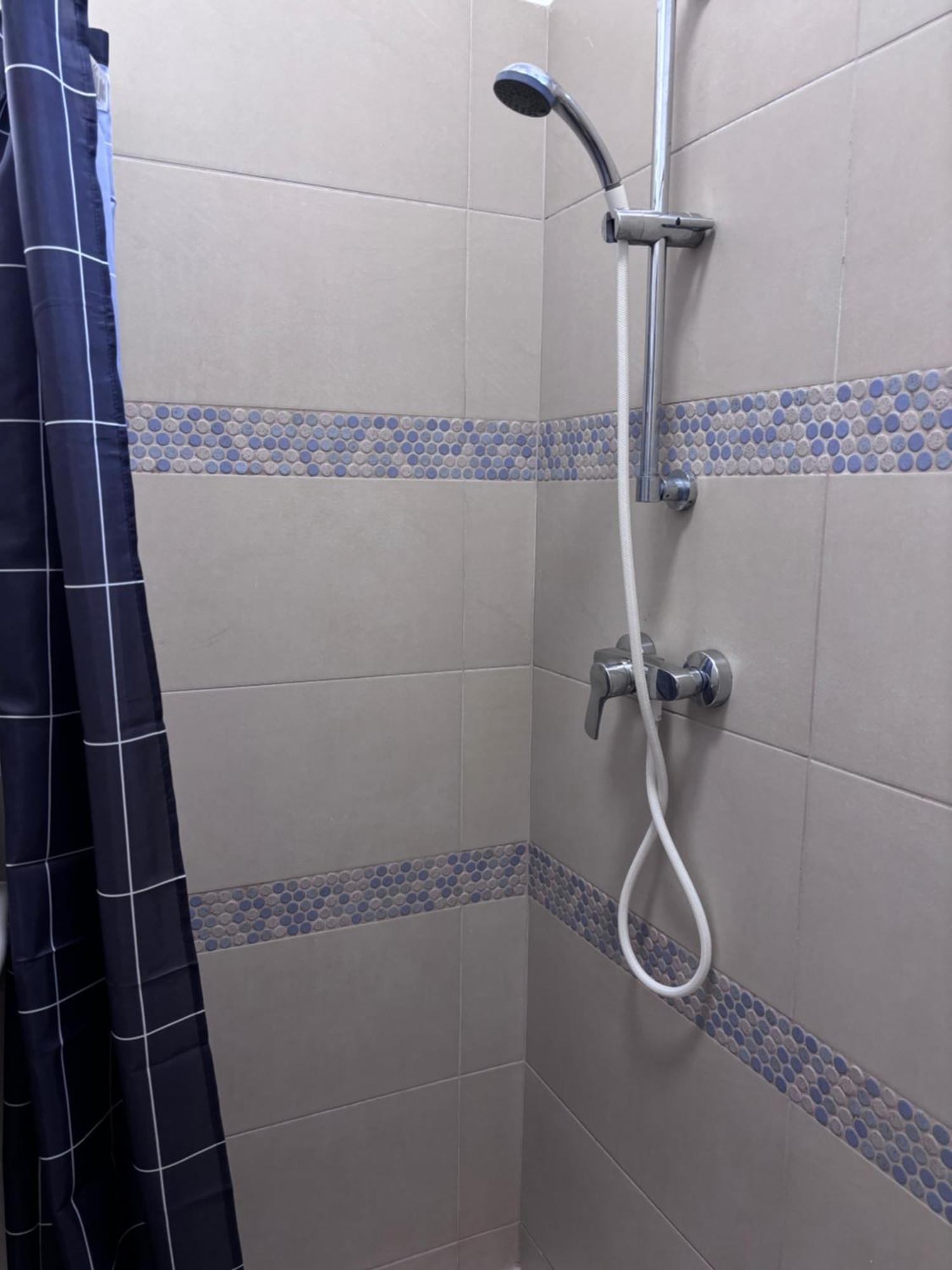 Airportmax Panzio Bed & Breakfast Vecses Bagian luar foto